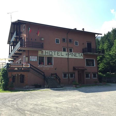 Albergo Ristorante Pineta Collio Eksteriør billede