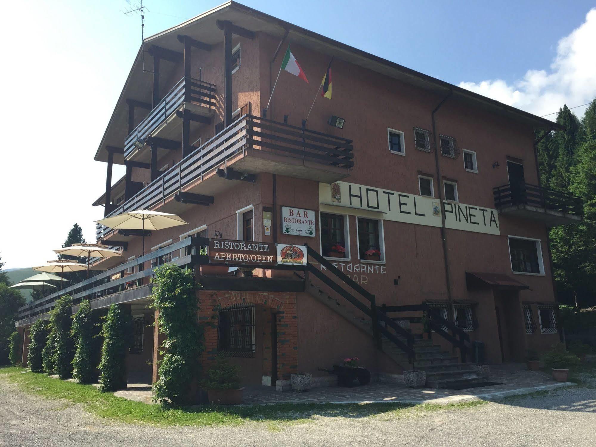 Albergo Ristorante Pineta Collio Eksteriør billede